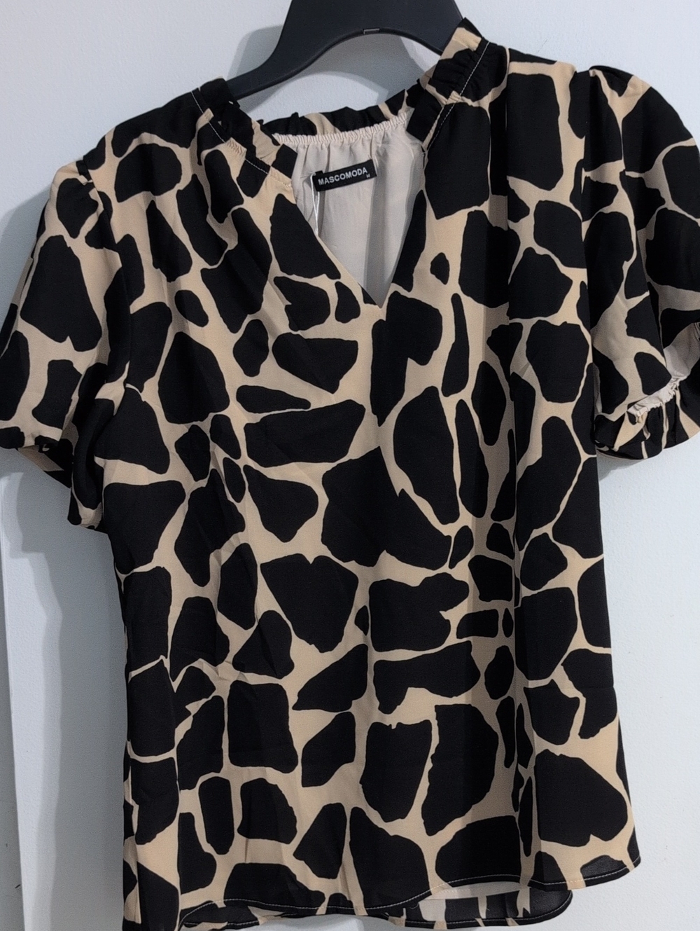 Black & Beige Printed V-Neck Puff Sleeve Blouse
